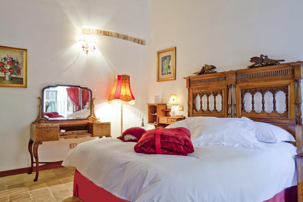B&B Il Marchese Del Grillo Sulmona Szoba fotó